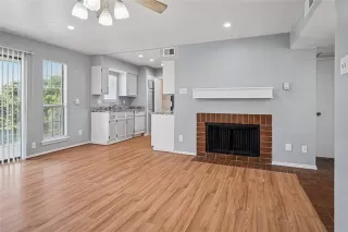 Photo #4: 21028305 Listing 
