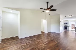 Photo #4: 21028837 Listing 