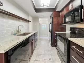 Photo #5: 21029140 Listing