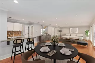 Photo #3: 21030374 Listing