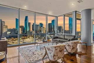 Photo #3: 21030748 Listing