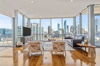 Photo #6: 21030748 Listing