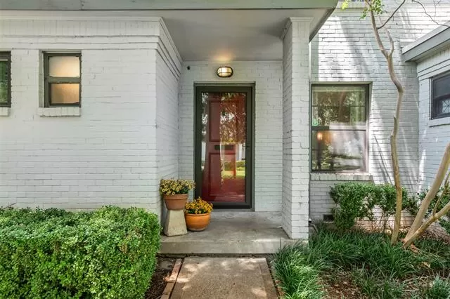 MLS: 21030893 Condo For Sale