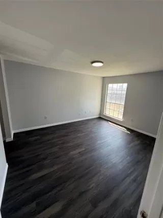 Photo #4: 21031437 Listing