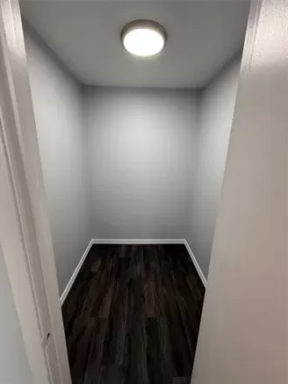 Photo #5: 21031437 Listing