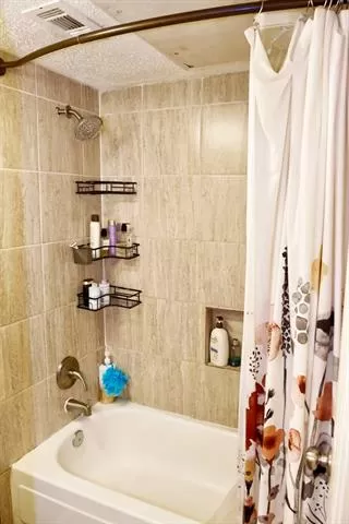 Photo #5: 21031507 Listing 