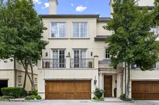 MLS: 21031955 Condo For Sale