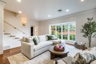 Photo #4: 21032078 Listing 