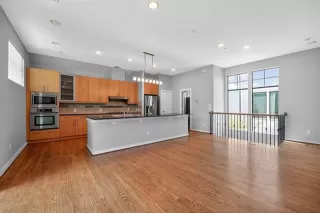 Photo #4: 21032080 Listing 