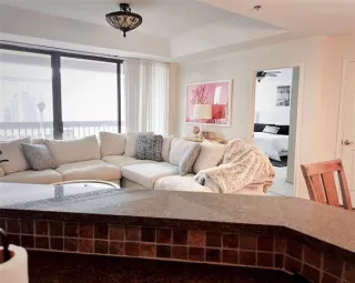 Photo #6: 21032197 Listing