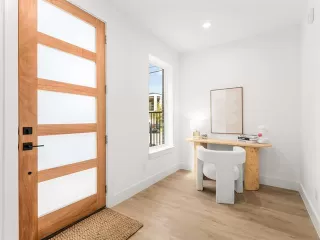 Photo #3: 21032259 Listing