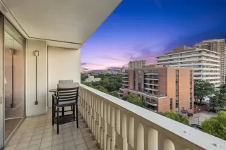 More Details about MLS # 21032490 : 3701 TURTLE CREEK BOULEVARD #8H