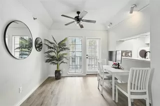 Photo #5: 21032505 Listing 