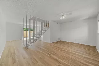 Photo #3: 21032894 Listing 