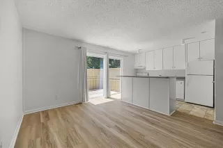 Photo #5: 21032894 Listing 