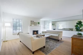 Photo #4: 21033009 Listing