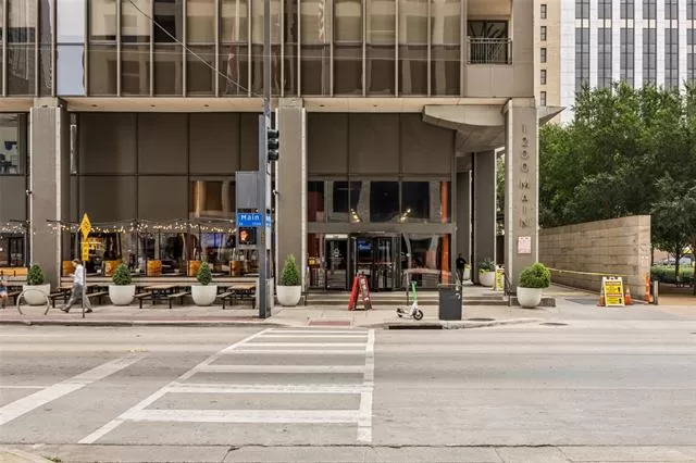 MLS: 21033163 Condo For Sale