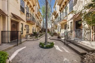 Photo #2: 21033203 Listing 