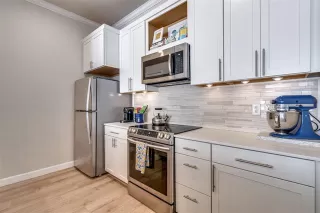 Photo #6: 21033761 Listing