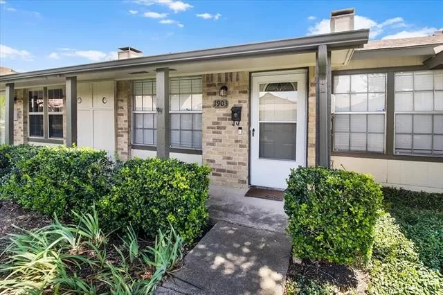 MLS: 21034118 Condo For Sale