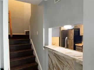 Photo #5: 21034442 Listing 