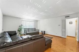 Photo #3: 21034757 Listing 