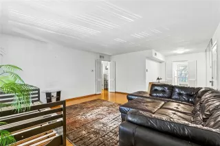 Photo #5: 21034757 Listing 