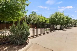 Photo #4: 21035031 Listing