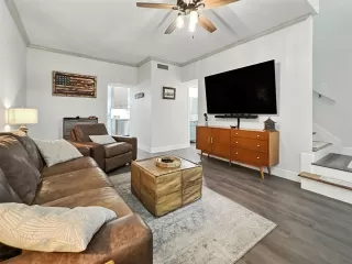 Photo #4: 21035079 Listing 