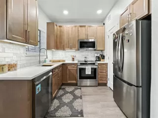 Photo #5: 21035079 Listing 