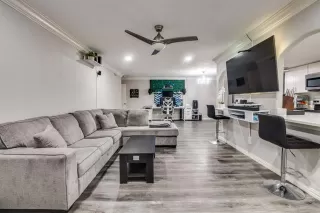 Photo #4: 21035095 Listing 