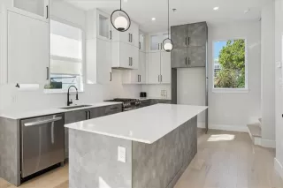 Photo #6: 21035196 Listing 