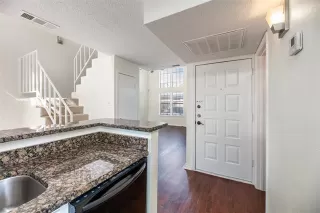 Photo #3: 21036047 Listing