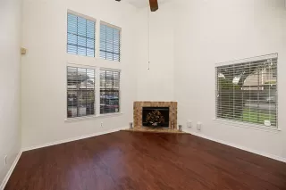 Photo #5: 21036047 Listing