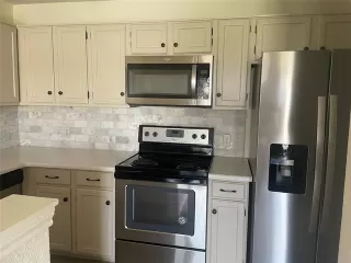 Photo #2: 21036111 Listing 