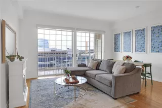 Photo #3: 21036195 Listing 