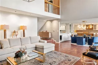 Photo #5: 21036224 Listing 