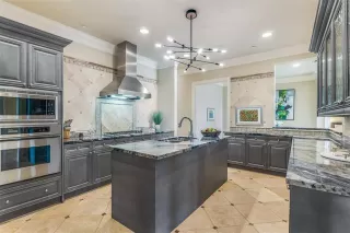 Photo #5: 21036516 Listing 