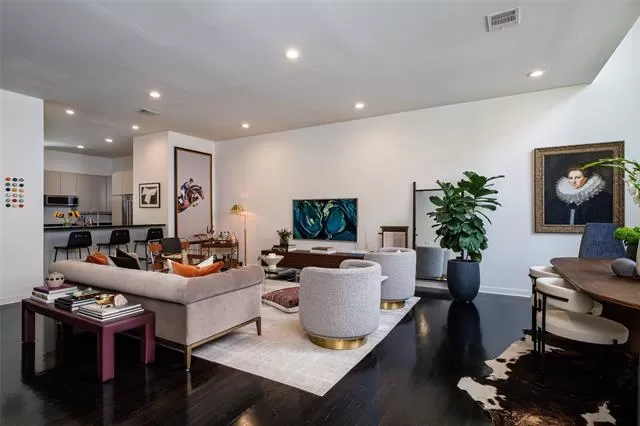 MLS: 21036599 Condo For Sale