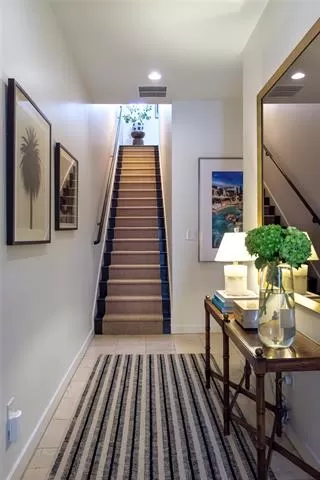 Photo #2: 21036599 Listing