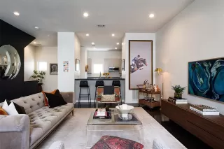 Photo #5: 21036599 Listing