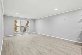 Photo #5: 21036841 Listing 