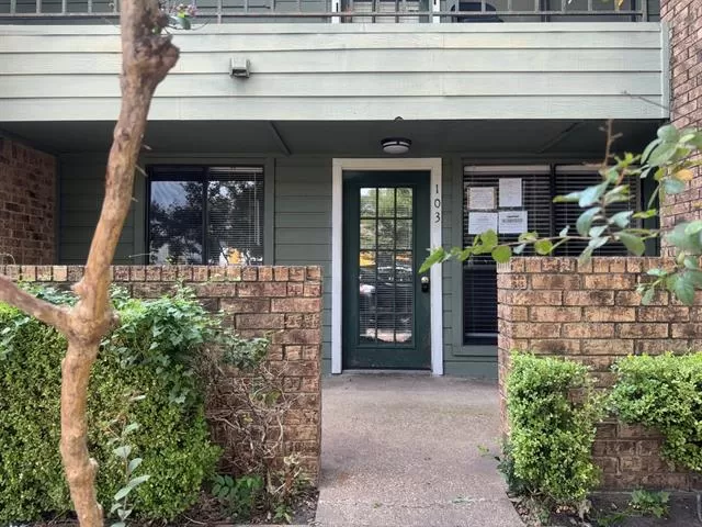 MLS: 21037212 Condo For Sale