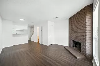 Photo #4: 21037535 Listing