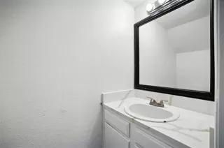 Photo #5: 21037535 Listing