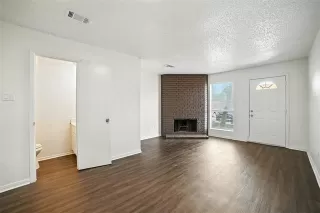 Photo #6: 21037535 Listing