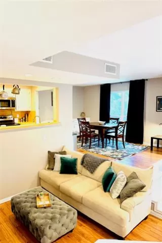 Photo #6: 21038059 Listing 