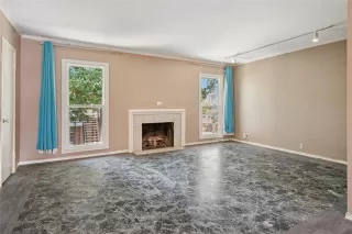 Photo #4: 21038195 Listing