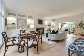 Photo #6: 21038633 Listing