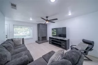 Photo #3: 21038779 Listing 